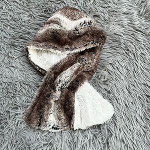 Pandemonium Seattle Faux Fur Pull Through Scarf